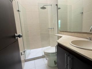 Foto 10 de casa en arriendo/venta en la castellana. Cod A393