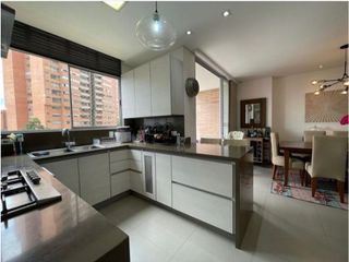 Venta Moderno Apartamento El Poblado Vía Tomatera Los Parras