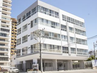 Chipipe - Salinas, departamentos por estrenar a 2 cuadras de la playa, en venta.