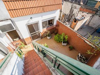 Excelente 3 ambientes c/cocina independiente, terraza con quincho y local c/ cocheras - Villa Real