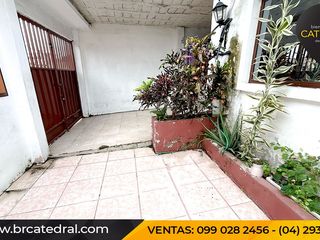 Villa Casa Edificio de venta en Alborada 14ava – código:20978