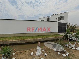 Foto 2 de ATENCIÓN INVERSIONISTAS!!!

     ¡Oportunidad única en el corazón de la Campiña La Merced en Laredo!
Descubre estos 11000m² de terreno plano y sole