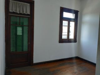 Departamento Tipo Casa en venta en Quilmes Este