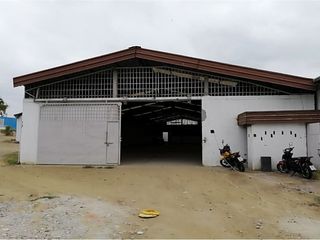 Foto 4 de Se alquila bodega en Portoviejo