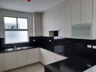 Foto 1 de Departamento de Venta en Samborondón