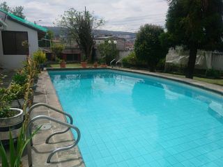 Foto 4 de Vendo amplia casa con Piscina. El Inca