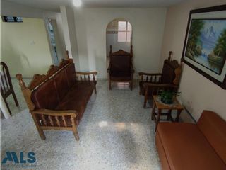 En venta casa en Castilla(MLS#244595)