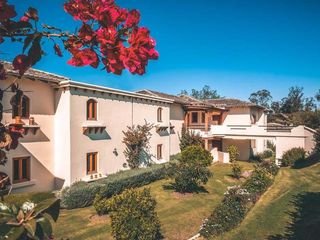 Foto 2 de Venta de casas de 2 dormitorios en exclusivo conjunto, Checa
