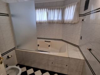 Foto 15 de Chalet en venta en Quilmes Oeste