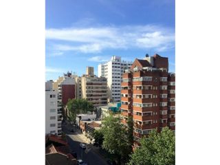 Foto 4 de ALQUILER POR TEMPORADA - TRES AMBIENTES CON BALCÓN, COCHERA Y WIFI