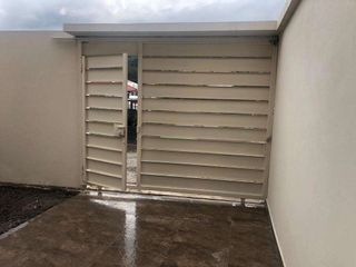 Bajó de precio casa con acabados de primera, Sector Av Ordoñez Lasso C538