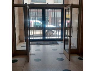 Foto 4 de BALVANERA - OFICINA EN VENTA  - SUPER LUMINOSA  - 50m2 -OPORTUNIDAD !!!!!!! U$S53.000