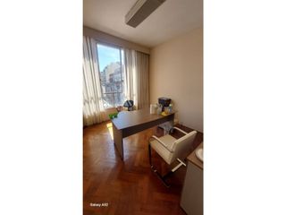 Foto 11 de BALVANERA - OFICINA EN VENTA  - SUPER LUMINOSA  - 50m2 -OPORTUNIDAD !!!!!!! U$S53.000