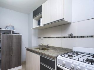 VENTA DEPARTAMENTO DE 1 DORMITORIO  C/ COCHERA - ZONA CENTRICA -
