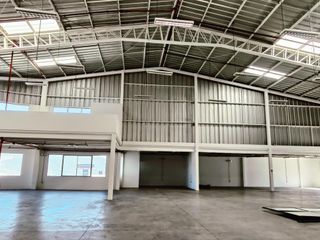 Foto 1 de Galpón en  RENTA o VENTA con uso de suelo industrial