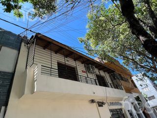 venta casa de planta alta de dos dormitorios en barrio Luis Agote