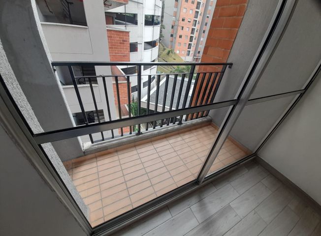 Apartamento en arriendo en Las Lomitas
