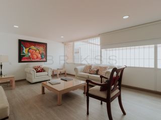 Foto 1 de casa en venta en niza. Cod V6178