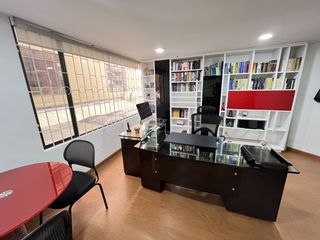 Foto 2 de oficina en venta en chicó norte. Cod V7491648