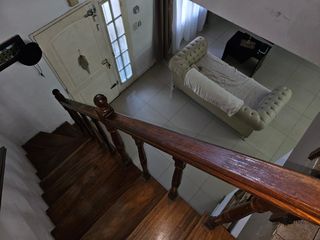 Dúplex en venta de 3 dormitorios c/ cochera en Villa Gobernador Udaondo