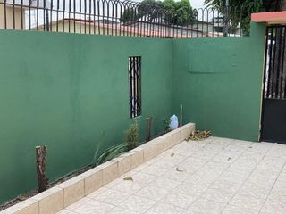 Foto 16 de Venta de Casa una planta, esquinera con suite independiente Alborada 5 etapa, Guayaquil (J Luna)