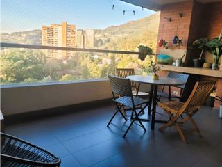 Apartamento en arriendo en El Poblado -  La Calera (CV)