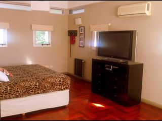 Foto 7 de COUNTRY LOMAS DE LA CAROLINA-RECIBE PROPIEDADES!!- MAGNÍFICA- 3 Dorm-1.500 mts-500 cub.-PILETA-