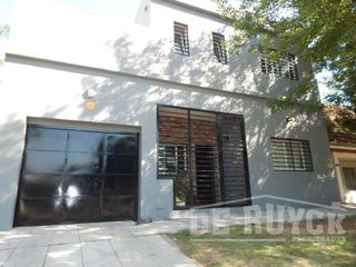 Foto 1 de Casa en Venta en Quilmes Oeste