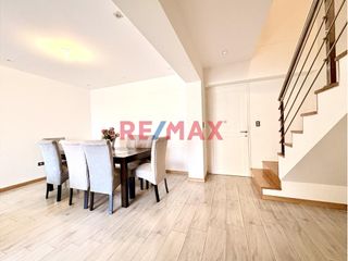 Foto 2 de ¡Vive en la Exclusiva Urb. Hortensias de California! 🌟

Vende hermoso dúplex de 151 m² en un condominio cerrado y vigilado 24/7 con cámaras de segur