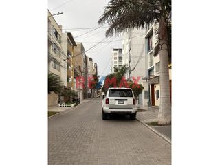 Foto 20 de ¡Vive en la Exclusiva Urb. Hortensias de California! 🌟

Vende hermoso dúplex de 151 m² en un condominio cerrado y vigilado 24/7 con cámaras de segur