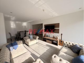 Foto 4 de ¡Vive en la Exclusiva Urb. Hortensias de California! 🌟

Vende hermoso dúplex de 151 m² en un condominio cerrado y vigilado 24/7 con cámaras de segur