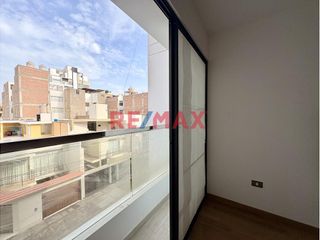 Foto 19 de ¡Vive en la Exclusiva Urb. Hortensias de California! 🌟

Vende hermoso dúplex de 151 m² en un condominio cerrado y vigilado 24/7 con cámaras de segur