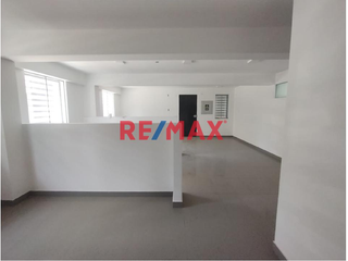 Foto 10 de AREA TOTAL 136m² 
UBICADO: 
FRENTE A PLAZA NORTE URB. TREBOL 1ERA ETAPA – LOS OLIVOS, JIRON TOMAS CATARI Y ANTONIO CABO AL COSTADO DEL COLEGIO QUIÑO