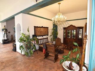 Venta Casa de lujo, esquinera para proyecto hotel. a un costado de la basílica de Buga, Valle del Cauca