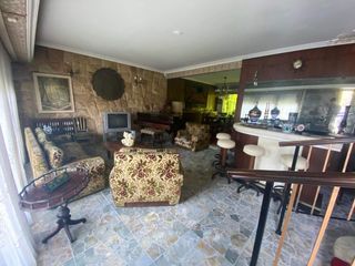 Foto 5 de LATORRE PROP VENDE IMPORTANTE CHALET  5 AMB
