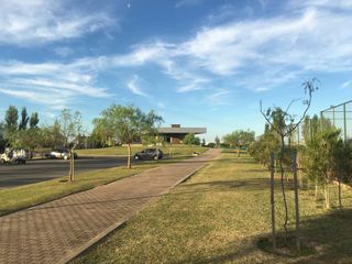 Foto 29 de Casa en venta. Lote interno. con pileta San Matías, Escobar