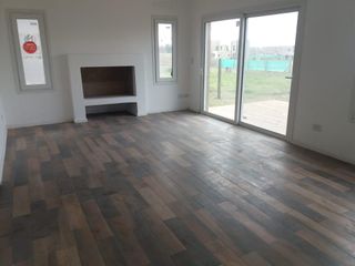 Foto 3 de Casa en venta. Lote interno. con pileta San Matías, Escobar