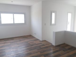 Foto 4 de Casa en venta. Lote interno. con pileta San Matías, Escobar
