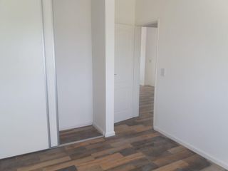 Foto 19 de Casa en venta. Lote interno. con pileta San Matías, Escobar