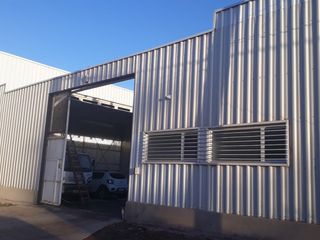 Foto 1 de ALQUILO  GALPON EN ZONA SEMI INDUSTRIAL NEUQUEN
