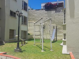 Venta de Casa 3 habit. con terraza y ático en Urbanización con seguridad 24/7, Sector El Condado.
