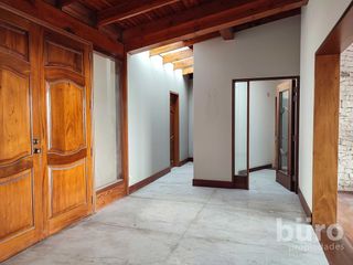 Foto 10 de GRAN CASA DE 6 DORM EN VENTA EN CONDOMINIO CASUARINAS PISCINA Y VISTA A CIUDAD