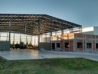 Alquiler de Nave industrial premium en el Parque Industrial Berazategui (PIBERA)