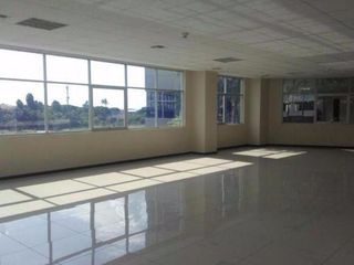 Foto 11 de EDIF: XIMA, Km 1.5 Vía Samborondón Vendo Oficina de 105,75 m2