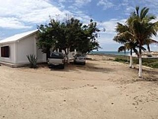 Anconcito: Se Alquila Casa Cerca del Mar y Frente al Mar en Anconcito