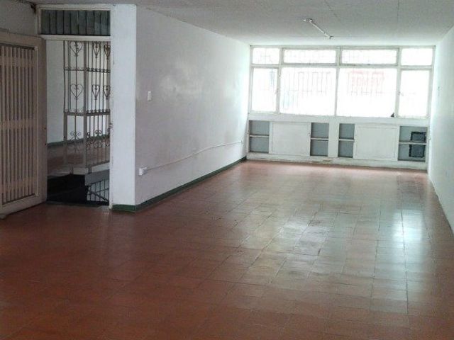 ARRIENDO CASA EN BARRIO CADIZ