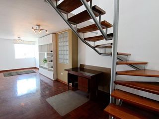 Foto 1 de Venta Departamento Triplex Unidad Vecinal Mirones-Lima