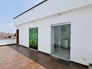 Foto 16 de Venta Departamento Triplex Unidad Vecinal Mirones-Lima