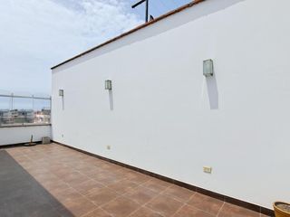 Foto 17 de Venta Departamento Triplex Unidad Vecinal Mirones-Lima