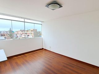 Foto 10 de Venta Departamento Triplex Unidad Vecinal Mirones-Lima